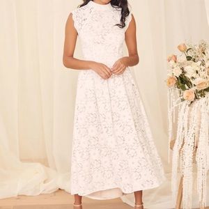 NWT Lulu’s White Lace Dress